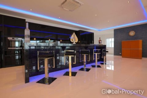 Дом в Паттайе, Таиланд с 7 спальнями № 155277 - фото 19