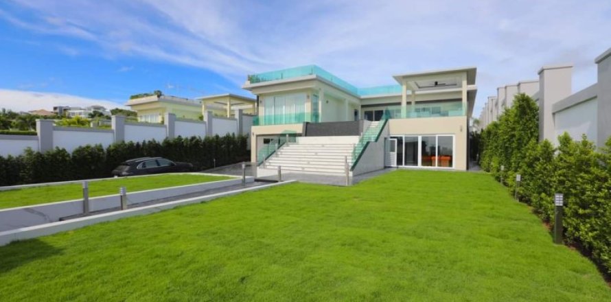 Дом в Паттайе, Таиланд с 7 спальнями № 155277