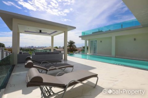 Дом в Паттайе, Таиланд с 7 спальнями № 155277 - фото 7