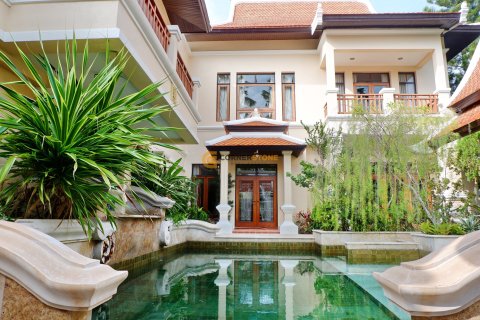 Studio on Jomtien Beach, Pattaya, Thailand № 155274
