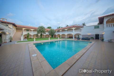 Maison à Pattaya, Thaïlande 6 chambres № 155279 - photo 1