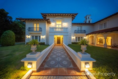 Maison à Pattaya, Thaïlande 6 chambres № 155279 - photo 3