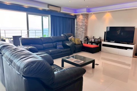 Apartment in Pattaya, Thailand 3 rooms № 150944