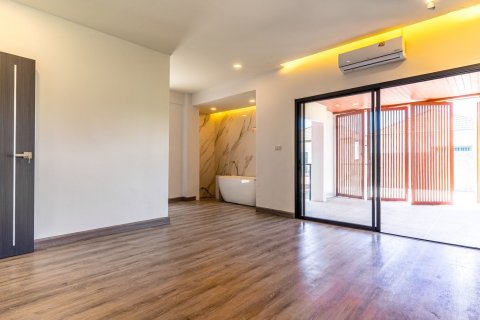 House in Phuket, Thailand 4 bedrooms № 138162 - photo 22