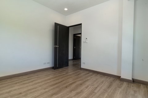 House in Phuket, Thailand 4 bedrooms № 138162 - photo 18