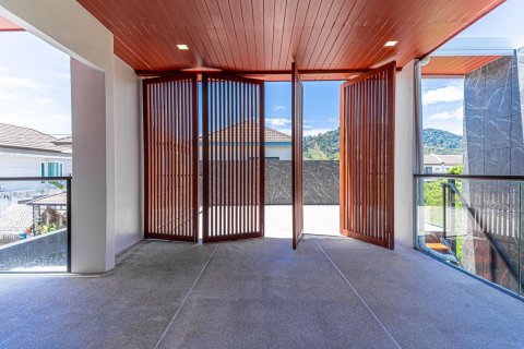 House in Phuket, Thailand 4 bedrooms № 138162 - photo 24