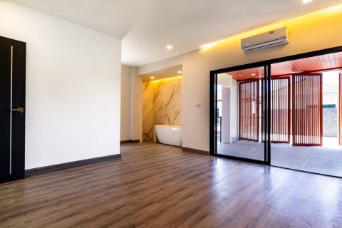 House in Phuket, Thailand 4 bedrooms № 138162 - photo 5