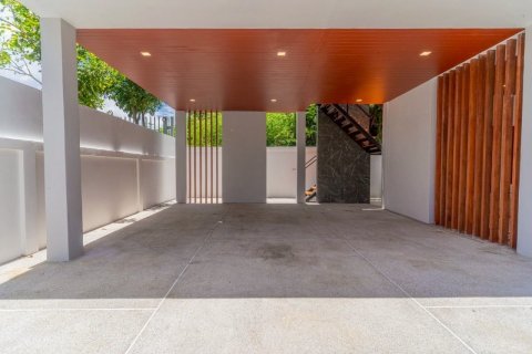 House in Phuket, Thailand 4 bedrooms № 138162 - photo 17