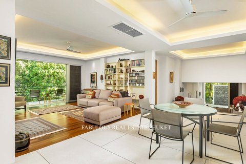 Villa in Bang Tao, Thailand 5 bedrooms № 179664 - photo 6