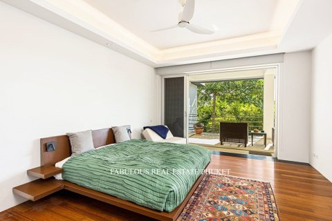Villa in Bang Tao, Thailand 5 bedrooms № 179664 - photo 11