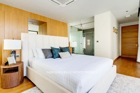 Villa in Bang Tao, Thailand 4 bedrooms № 179663 - photo 10