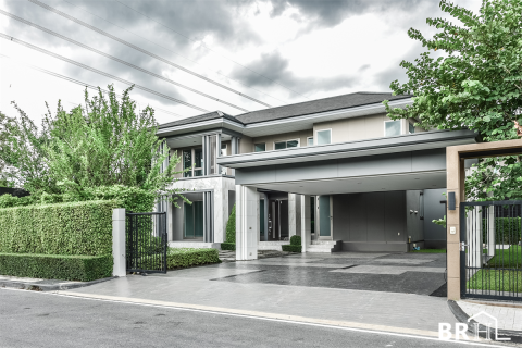 House in Bangkok, Thailand 4 bedrooms № 189352