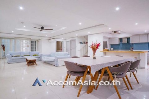 Duplex in Watthana, Bangkok, Thailand 3 Schlafzimmer № 216789 - Foto 2
