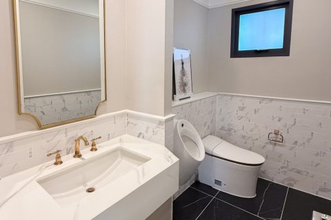 House in Bang Kapi, Bangkok, Thailand 4 bedrooms № 158266 - photo 20