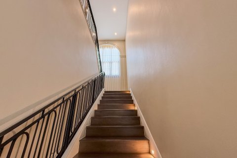 House in Bang Kapi, Bangkok, Thailand 4 bedrooms № 158266 - photo 30