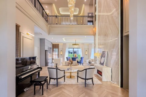 House in Bang Kapi, Bangkok, Thailand 4 bedrooms № 158266 - photo 13