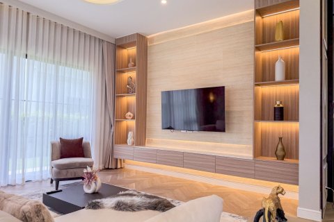 House in Bang Kapi, Bangkok, Thailand 4 bedrooms № 158266 - photo 24