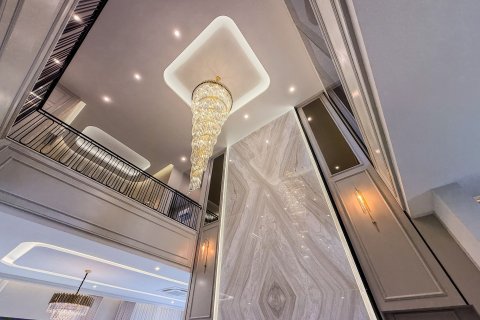 House in Bang Kapi, Bangkok, Thailand 4 bedrooms № 158266 - photo 14