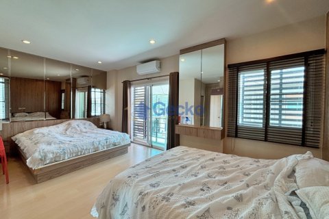 House in Pattaya, Thailand 3 bedrooms № 199583 - photo 19