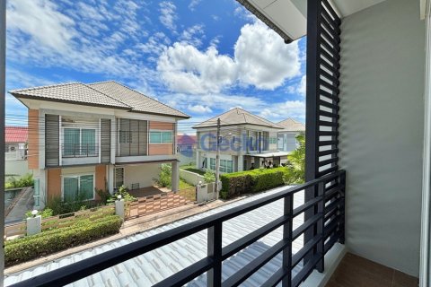 House in Pattaya, Thailand 3 bedrooms № 199583