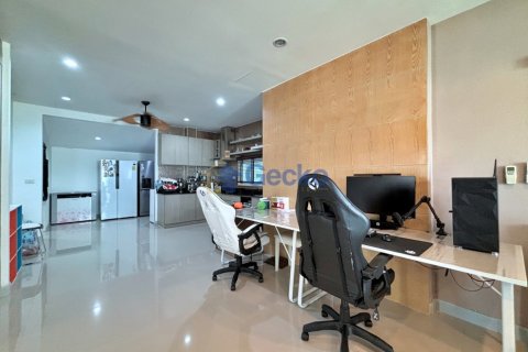 House in Pattaya, Thailand 3 bedrooms № 199583 - photo 7