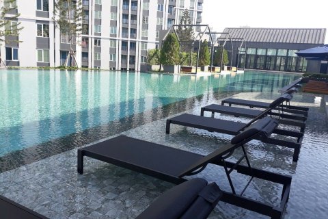 Studio dans le Condo à Huai Khwang, Bangkok, Thaïlande  № 153293 - photo 9