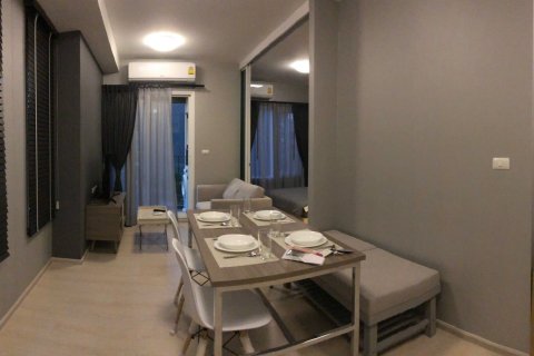 Studio dans le Condo à Huai Khwang, Bangkok, Thaïlande  № 153293 - photo 6