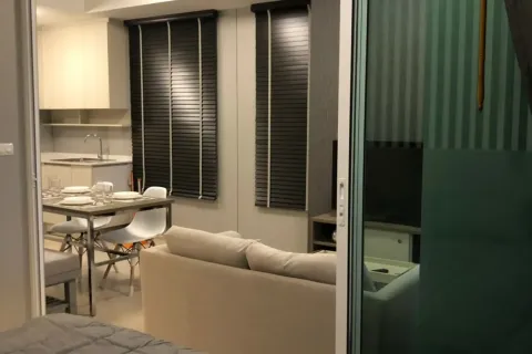 Studio dans le Condo à Huai Khwang, Bangkok, Thaïlande  № 153293 - photo 1