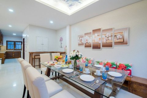 Duplex in Hua Hin, Thailand 3 bedrooms № 153292 - photo 16