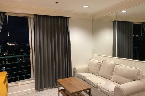 Condo à Bang Rak, Bangkok, Thaïlande, 2 chambres  № 153294 - photo 2