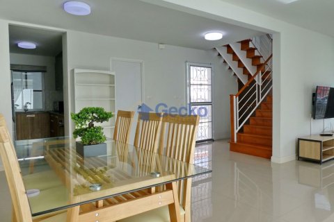 House in Pattaya, Thailand 3 bedrooms № 196967 - photo 4