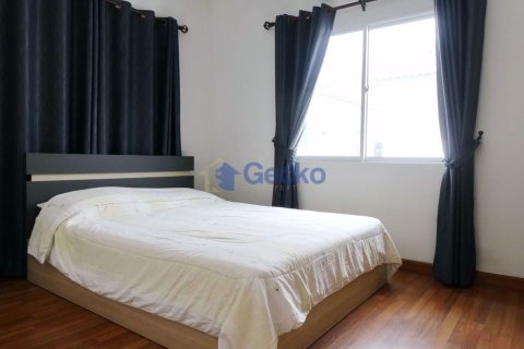 House in Pattaya, Thailand 3 bedrooms № 196967 - photo 10