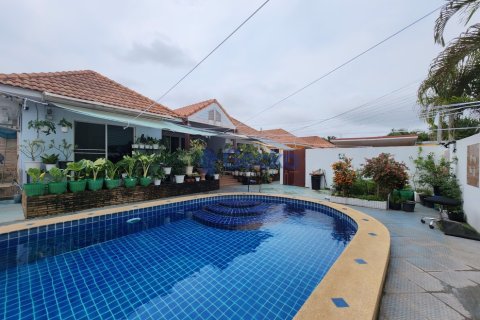 Дом в Паттайе, Таиланд с 2 спальнями  № 196968