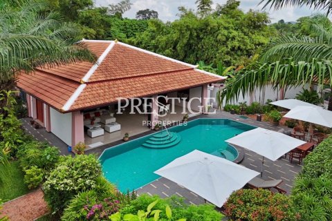 House in Pattaya, Thailand 3 bedrooms № 197934