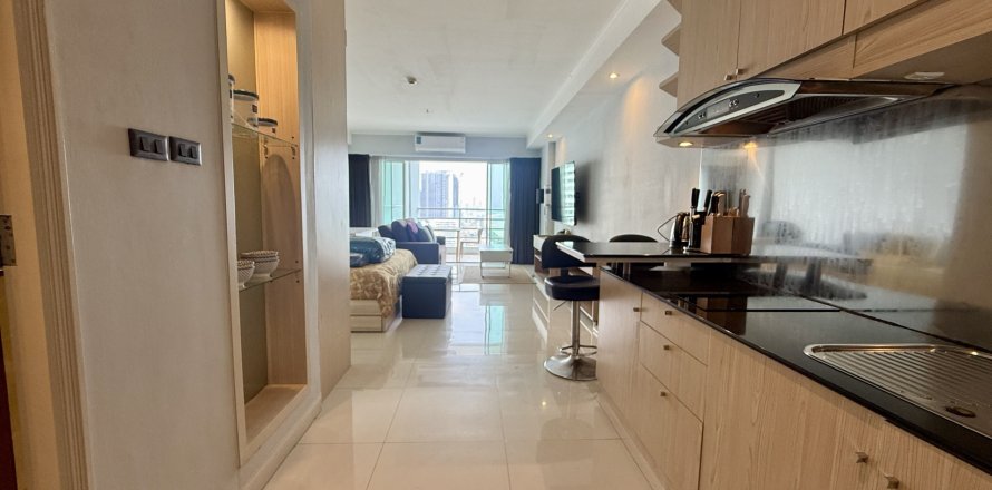 Studio in the Condo in Pattaya, Thailand  № 169015