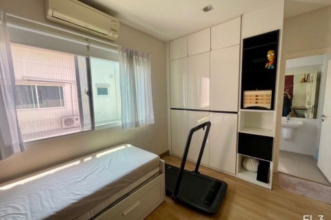 Townhouse in Phra Khanong, Bangkok, Thailand 3 bedrooms № 169019 - photo 18