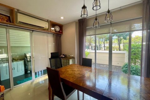 Townhouse in Phra Khanong, Bangkok, Thailand 3 bedrooms № 169019 - photo 6