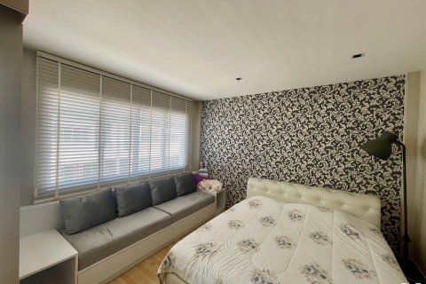 Townhouse in Phra Khanong, Bangkok, Thailand 3 bedrooms № 169019 - photo 14