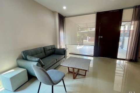 Townhouse in Phra Khanong, Bangkok, Thailand 3 bedrooms № 169019 - photo 7