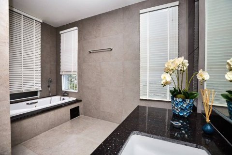 Condo in Ko Samui, Thailand, 2 bedrooms  № 169013 - photo 7