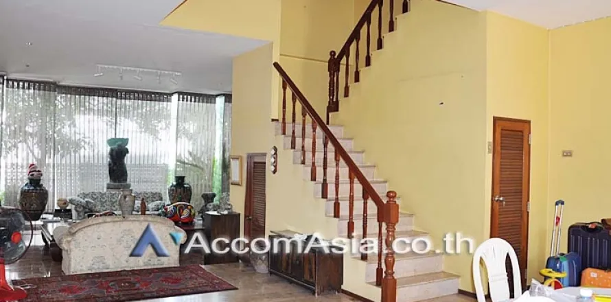 ทาวน์เฮาส์ในพญาไท, กรุงเทพฯ, ประเทศไทย 4 ห้องนอน № 215638