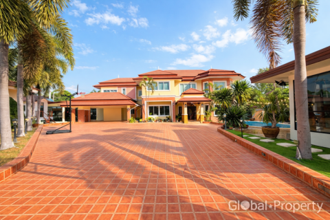 House in Pong, Thailand 5 bedrooms № 70944 - photo 4