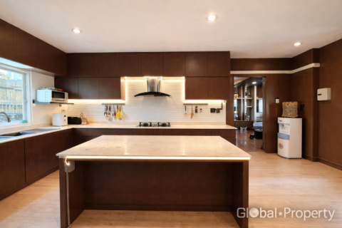 House in Pong, Thailand 5 bedrooms № 70944 - photo 15