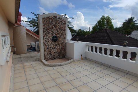 House in Klaeng, Thailand 4 bedrooms № 173253 - photo 25