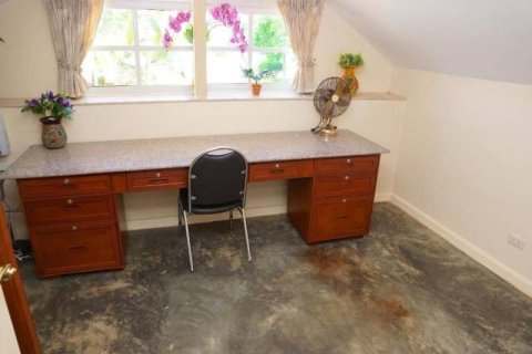 House in Klaeng, Thailand 4 bedrooms № 173253 - photo 11