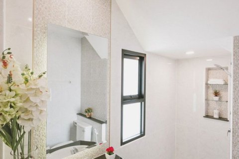 Дом в Чиангмае, Таиланд с 3 спальнями  № 162518 - фото 8