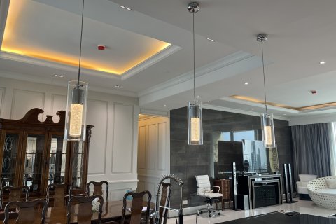 Condo à Watthana, Bangkok, Thaïlande, 4 chambres № 137311 - photo 7