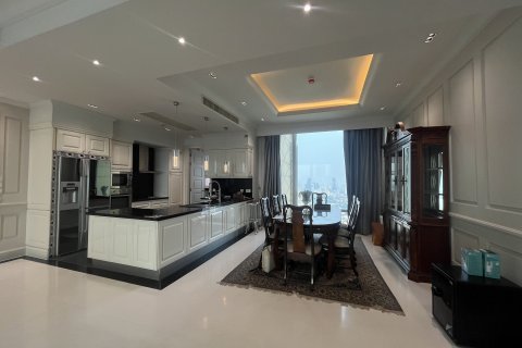 Condo à Watthana, Bangkok, Thaïlande, 4 chambres № 137311 - photo 13