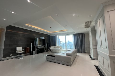 Condo à Watthana, Bangkok, Thaïlande, 4 chambres № 137311 - photo 3