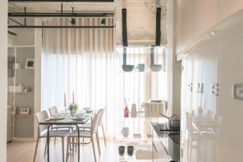 Кондоминиум с 2 спальнями в Хуай Кванге, Бангкок, Таиланд № 137314 - фото 13